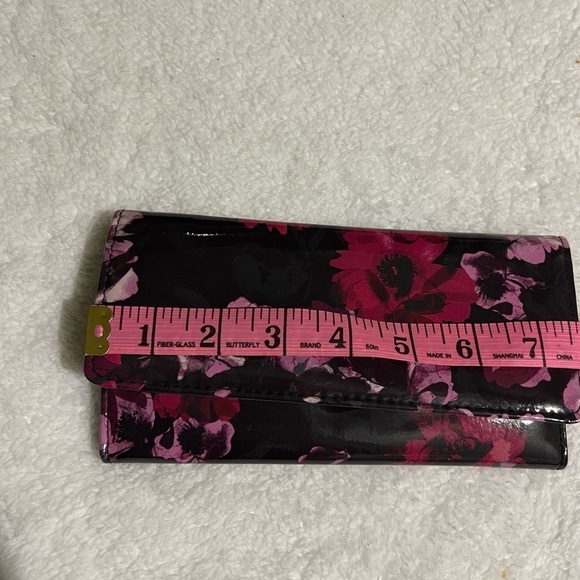 Flora Black Pink Wallet - Picture 8 of 8